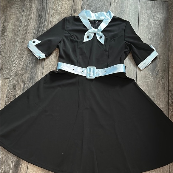 NWOT Elegant Black Dress with Blue Accents 50’s Style size L - Picture 2 of 12